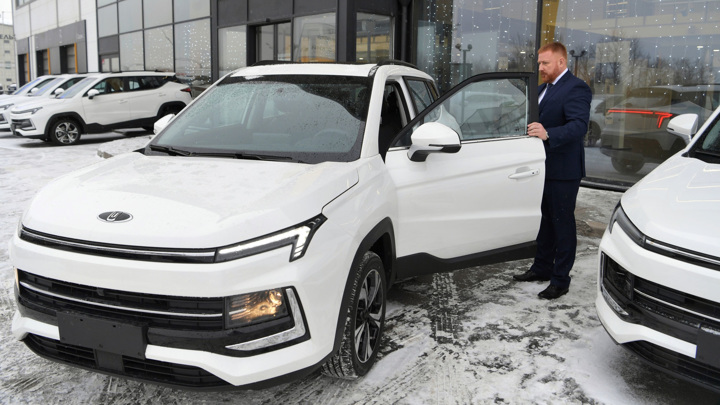 Автомобили «Москвич» начнут поступать в регионы Автомобили «Москвич» начнут поступать в регионы
