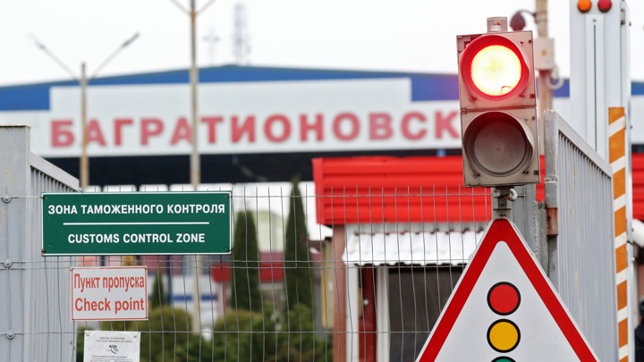 Россиян стали лишать документов на ввезенные из-за рубежа машины Россиян стали лишать документов на ввезенные из-за рубежа машины