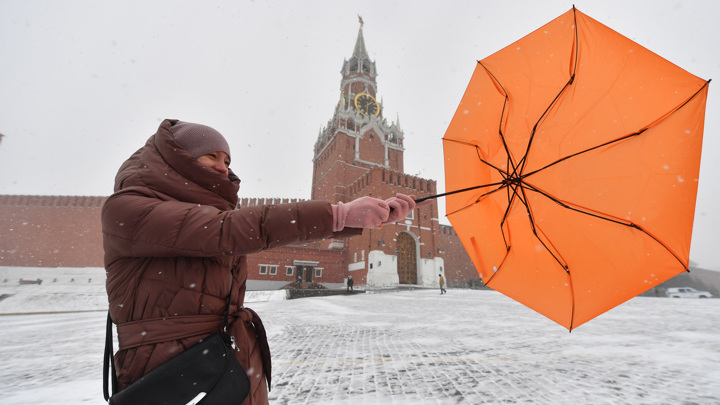 Вечером в Москве ожидается сильный ветер Вечером в Москве ожидается сильный ветер