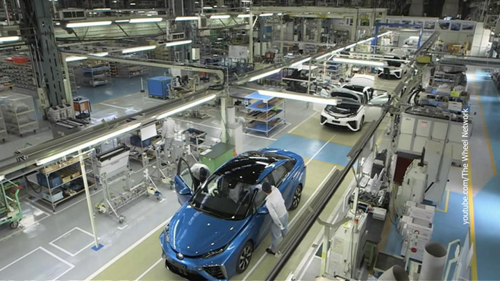 Toyota отзывает в России порядка 22 тысяч автомобилей Toyota отзывает в России порядка 22 тысяч автомобилей