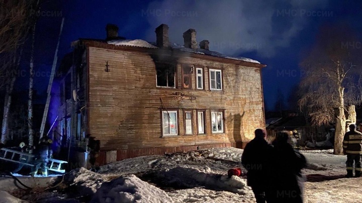 Пьяный мужчина поджег многоквартирный дом в Архангельске Пьяный мужчина поджег многоквартирный дом в Архангельске
