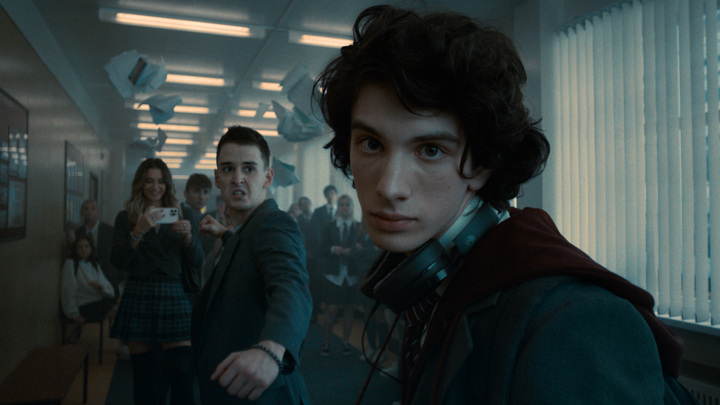 Представлены первый трейлер и постер фильма «Сто лет тому вперед» Представлены первый трейлер и постер фильма «Сто лет тому вперед»