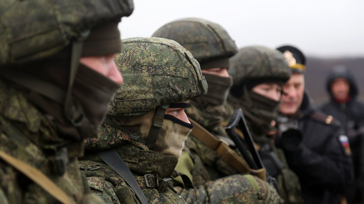 Путин подписал указ о призыве на военные сборы Путин подписал указ о призыве на военные сборы