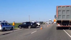 Один человек погиб и семь пострадали в ДТП на Кубани Один человек погиб и семь пострадали в ДТП на Кубани