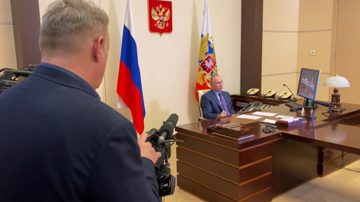 Путин не планирует каких-либо совещаний в связи с волатильностью рубля Путин не планирует каких-либо совещаний в связи с волатильностью рубля