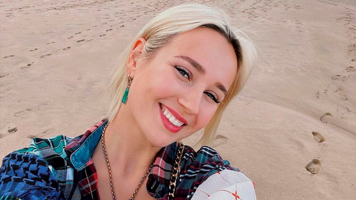 «Я теряла себя»: Клава Кока рассказала о тяжелых прошлых отношениях «Я теряла себя»: Клава Кока рассказала о тяжелых прошлых отношениях