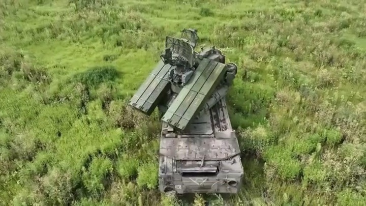 Средства ПВО уничтожили над Брянской областью беспилотник Средства ПВО уничтожили над Брянской областью беспилотник