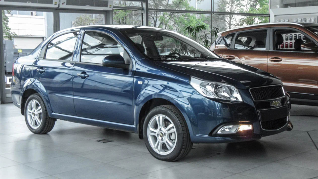 В России начали продавать седан Chevrolet с автоматом дешевле Lada Vesta В России начали продавать седан Chevrolet с автоматом дешевле Lada Vesta