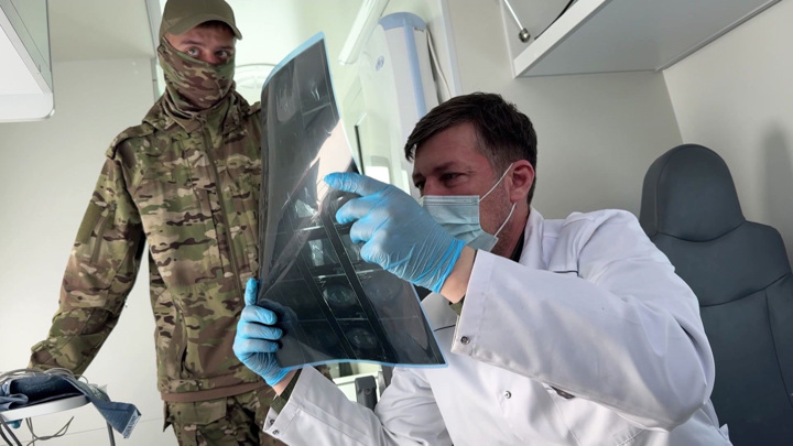 Военные медики 810-й бригады спасли более ста жителей курского приграничья Военные медики 810-й бригады спасли более ста жителей курского приграничья
