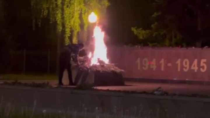 Осквернителем мемориала «Памятник Славы» в Воронеже оказался мигрант Осквернителем мемориала «Памятник Славы» в Воронеже оказался мигрант
