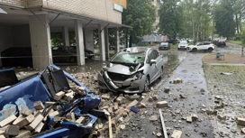 В Чебоксарах возбудили дело после обрушения кирпичной кладки с крыши дома В Чебоксарах возбудили дело после обрушения кирпичной кладки с крыши дома