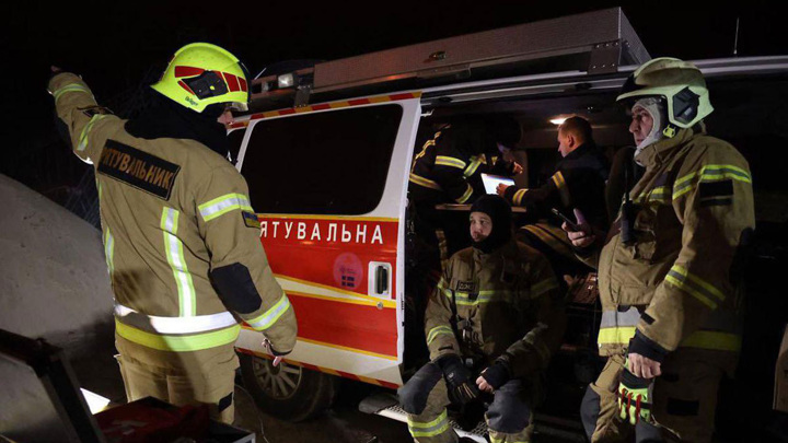 В подконтрольном ВСУ Херсоне в третий раз за день прогремели взрывы В подконтрольном ВСУ Херсоне в третий раз за день прогремели взрывы