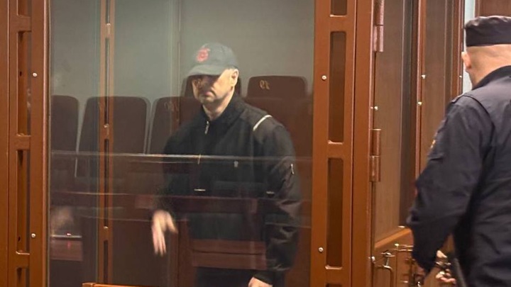 Петербуржца приговорили к 18 годам за жестокое убийство жены на глазах у дочери Петербуржца приговорили к 18 годам за жестокое убийство жены на глазах у дочери