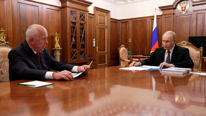 Чемезов доложил Путину об итогах работы Ростеха за прошедший год Чемезов доложил Путину об итогах работы Ростеха за прошедший год