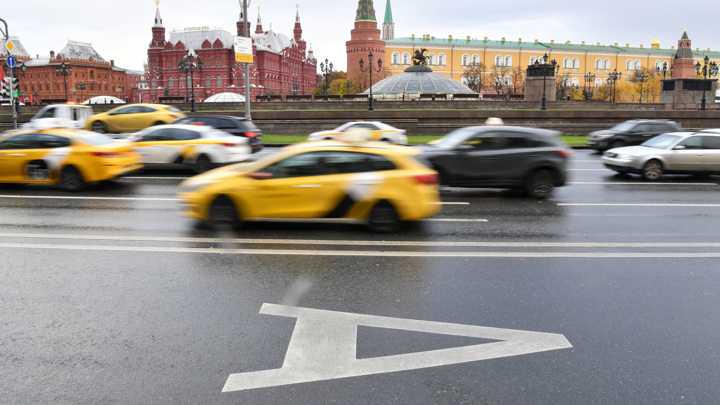 Эксперт Зотов: таксисты будут пересдавать аттестацию после трех жалоб пассажиров Эксперт Зотов: таксисты будут пересдавать аттестацию после трех жалоб пассажиров