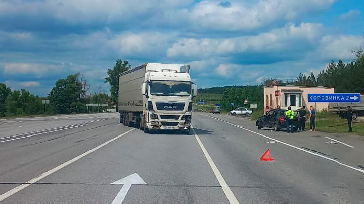 В Ульяновской области в ДТП с фурой пострадали 4 человека, в том числе 2 детей В Ульяновской области в ДТП с фурой пострадали 4 человека, в том числе 2 детей