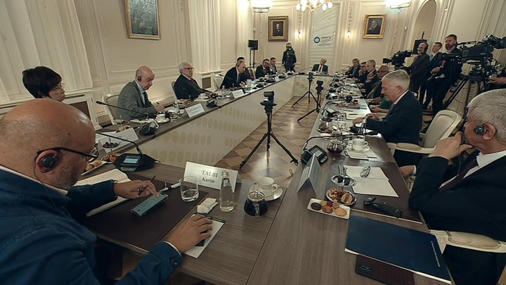 Путин заявил, что Иран не просил помощи России в оружейных поставках Путин заявил, что Иран не просил помощи России в оружейных поставках