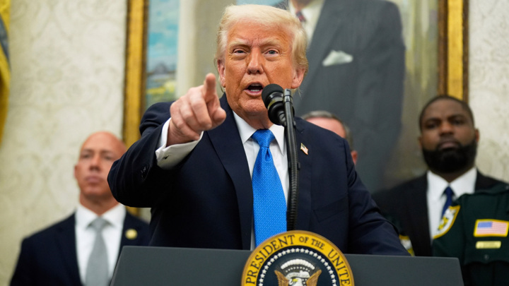 WSJ: Трамп утверждал план атаки США на Иран, но не отдал приказ о его реализации WSJ: Трамп утверждал план атаки США на Иран, но не отдал приказ о его реализации