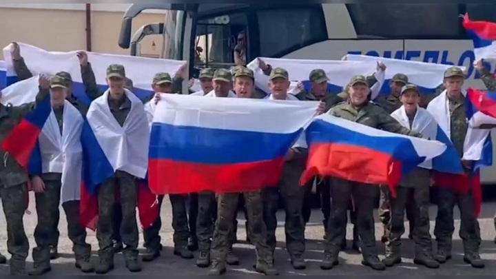 Минобороны опубликовало кадры возвращения российских военных Минобороны опубликовало кадры возвращения российских военных