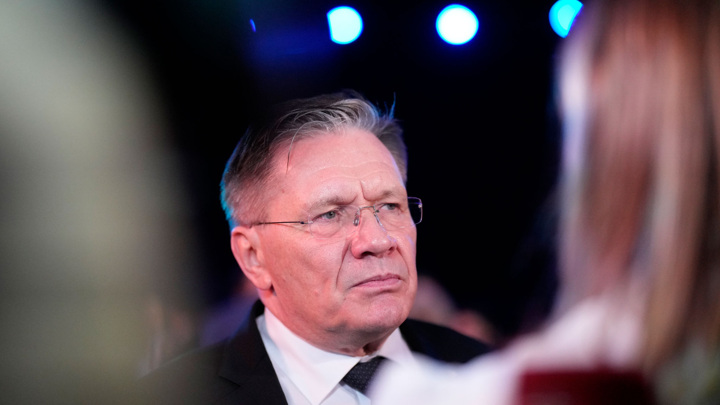 Лихачев: Росатом готов поделиться с Индонезией частью работ над плавучими АЭС Лихачев: Росатом готов поделиться с Индонезией частью работ над плавучими АЭС