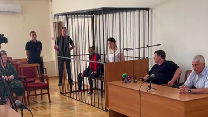 Мать погибшей в Адыгее от побоев 3-летней девочки не признает вины Мать погибшей в Адыгее от побоев 3-летней девочки не признает вины