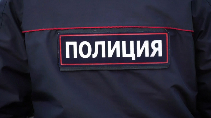 В Кемерове мужчина сдал полиции жену-нелегалку после ссоры В Кемерове мужчина сдал полиции жену-нелегалку после ссоры