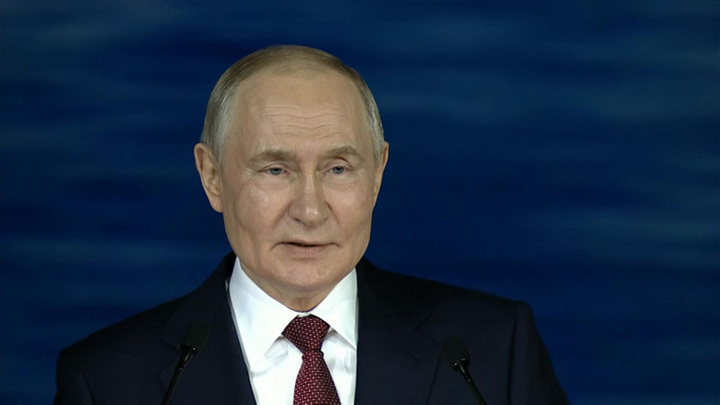 Путин: РФ достигла рекордного снижения уровня бедности – 7,2% Путин: РФ достигла рекордного снижения уровня бедности – 7,2%