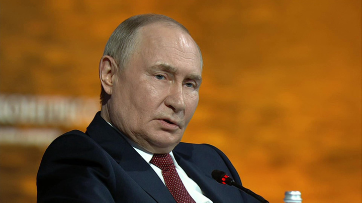 Путин: русский и украинский народы едины, так что вся Украина наша Путин: русский и украинский народы едины, так что вся Украина наша