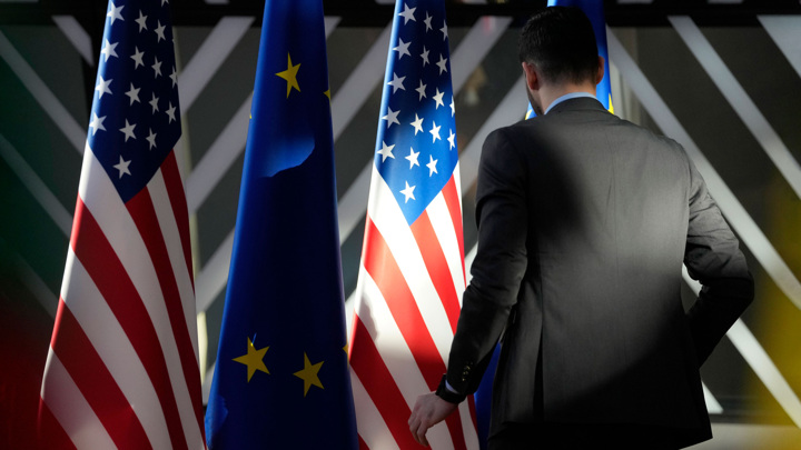 В США и ЕС начались секретные переговоры о свержении властей Ирана В США и ЕС начались секретные переговоры о свержении властей Ирана
