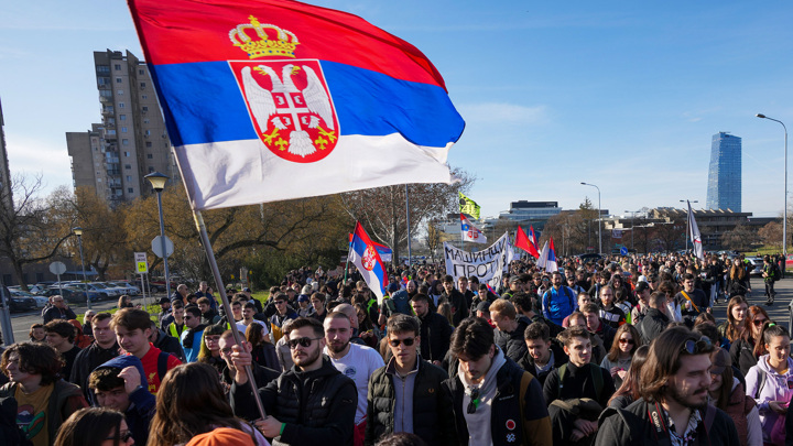 Вучич: протесты в Сербии нанесли ущерб системе образования страны Вучич: протесты в Сербии нанесли ущерб системе образования страны
