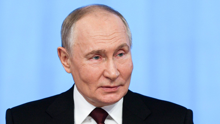 Путин встретится 23 июня с выпускниками вузов силовых ведомств Путин встретится 23 июня с выпускниками вузов силовых ведомств