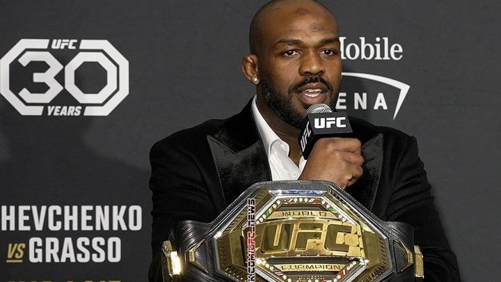 Джон Джонс завершил карьеру. Аспиналл – новый чемпион UFC в тяжелом весе Джон Джонс завершил карьеру. Аспиналл – новый чемпион UFC в тяжелом весе