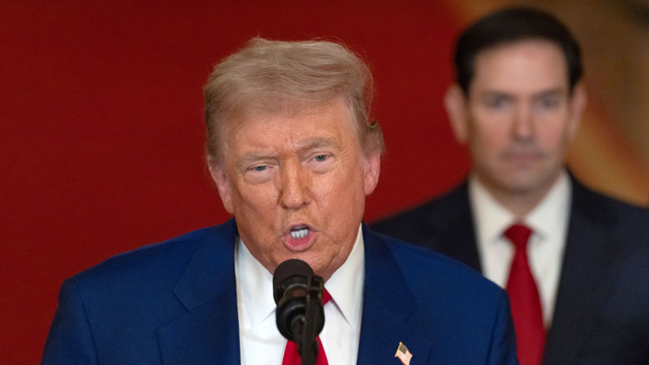 Американист Дудаков назвал импичмент Трампу нереалистичным сценарием Американист Дудаков назвал импичмент Трампу нереалистичным сценарием