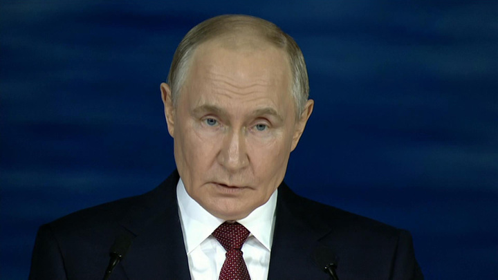 Путину на пленарной сессии ПМЭФ не задали ни одного заготовленного вопроса Путину на пленарной сессии ПМЭФ не задали ни одного заготовленного вопроса