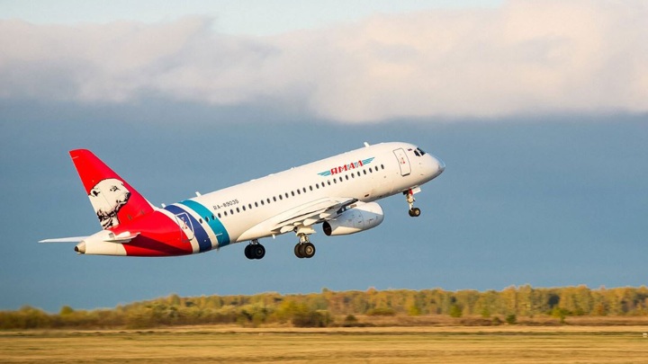 Летевший из Омска в Ноябрьск SSJ 100 вынужденно вернулся в аэропорт Летевший из Омска в Ноябрьск SSJ 100 вынужденно вернулся в аэропорт