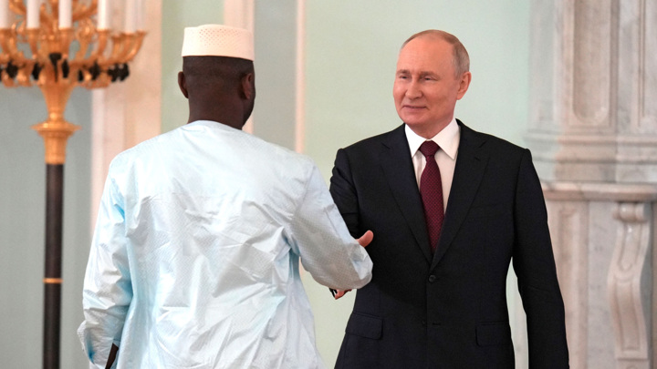 На следующей неделе Путин примет лидера Мали и посетит Белоруссию На следующей неделе Путин примет лидера Мали и посетит Белоруссию