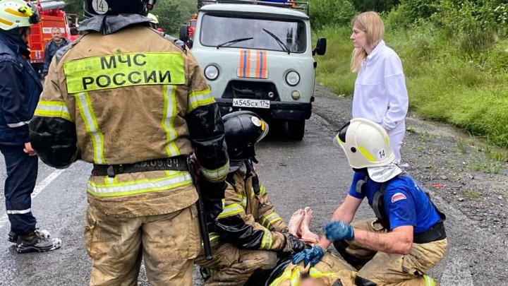 Челябинские спасатели нашли водителя бензовоза, считавшегося погибшим в ДТП Челябинские спасатели нашли водителя бензовоза, считавшегося погибшим в ДТП