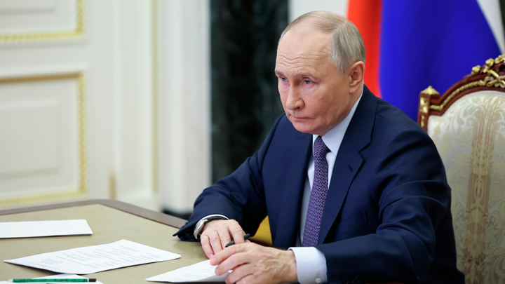 Путин: страны Запада пытаются сохранить выгодную только им модель глобализации Путин: страны Запада пытаются сохранить выгодную только им модель глобализации