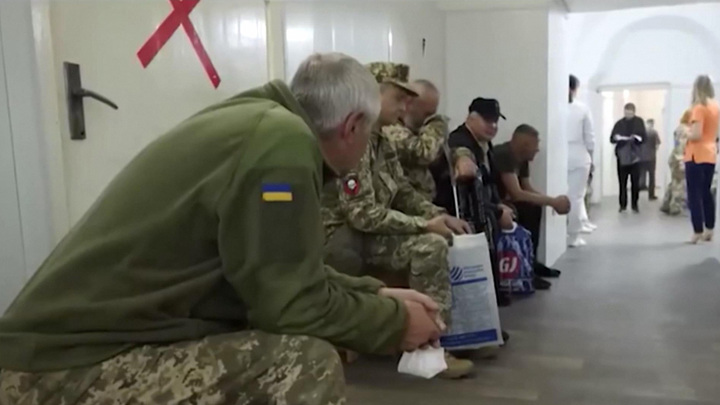 Сотрудники ТЦК на Украине насильно отправили в армию еще одного священника УПЦ Сотрудники ТЦК на Украине насильно отправили в армию еще одного священника УПЦ