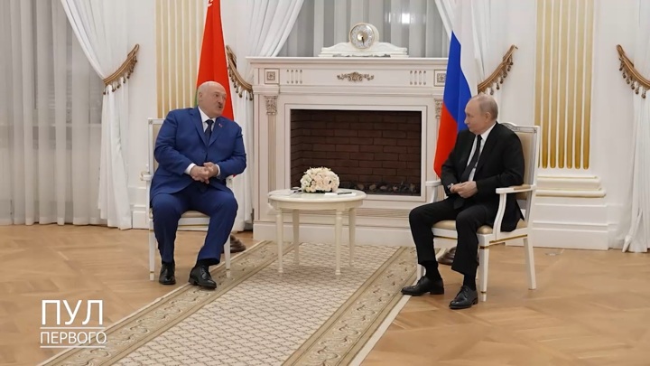 Песков: Путин и Лукашенко постоянно общаются, на днях запланирована их встреча Песков: Путин и Лукашенко постоянно общаются, на днях запланирована их встреча