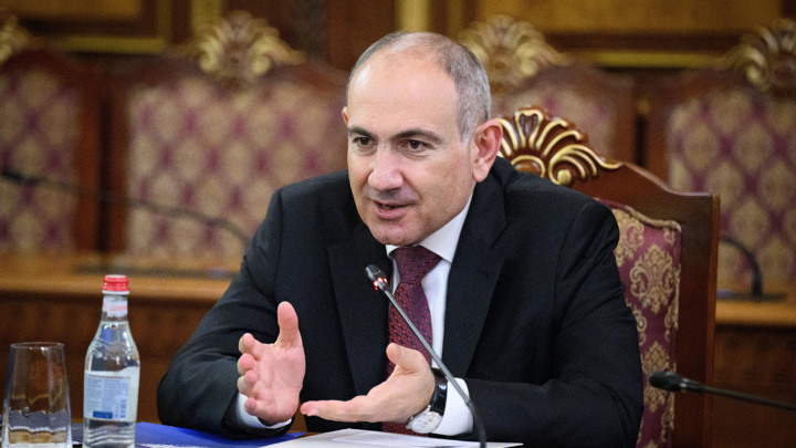 Пашинян готов показать главе Армянской апостольской церкви свой пенис Пашинян готов показать главе Армянской апостольской церкви свой пенис