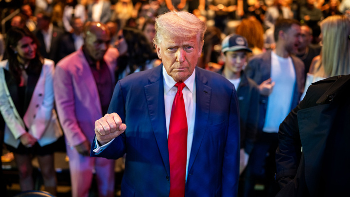 Трамп заявил, что хочет заключить «сделку с Россией» Трамп заявил, что хочет заключить «сделку с Россией»