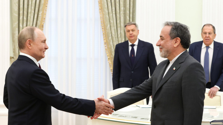 Глава МИД Ирана сказал, что встреча с Путиным 23 июня была замечательной Глава МИД Ирана сказал, что встреча с Путиным 23 июня была замечательной