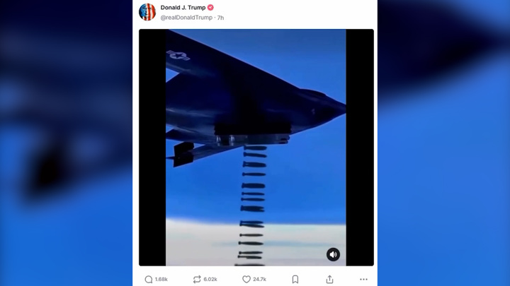 Трамп опубликовал видео с бомбардировщиками B 2, летящими под песню «Бомби Иран» Трамп опубликовал видео с бомбардировщиками B 2, летящими под песню «Бомби Иран»