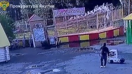 В Якутске сошел с рельсов поезд аттракциона «Веселые горки» В Якутске сошел с рельсов поезд аттракциона «Веселые горки»