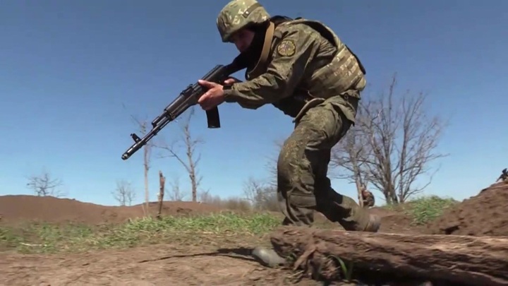 SHOT: ВС РФ уничтожили более 30 солдат элитного взвода ВСУ под Сумами SHOT: ВС РФ уничтожили более 30 солдат элитного взвода ВСУ под Сумами