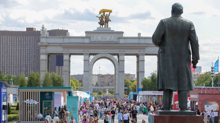 В Москве в районе ВДНХ из-за выпускного бала временно изменится схема движения В Москве в районе ВДНХ из-за выпускного бала временно изменится схема движения