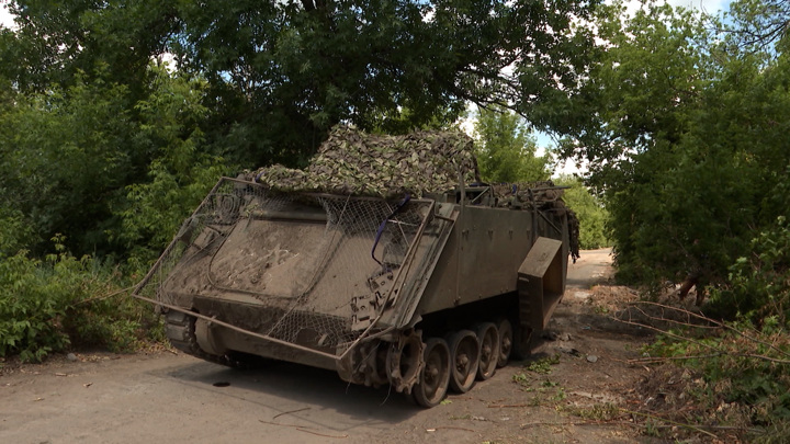 В ДНР российские военные захватили трофейный американский БТР М 113 В ДНР российские военные захватили трофейный американский БТР М 113