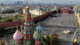 Митрополит Леонид раскритиковал рисунок храма Василия Блаженного с полумесяцами Митрополит Леонид раскритиковал рисунок храма Василия Блаженного с полумесяцами