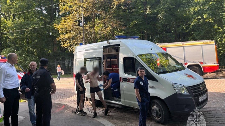 В Калининграде подростки подожгли найденный предмет и получили ожоги В Калининграде подростки подожгли найденный предмет и получили ожоги
